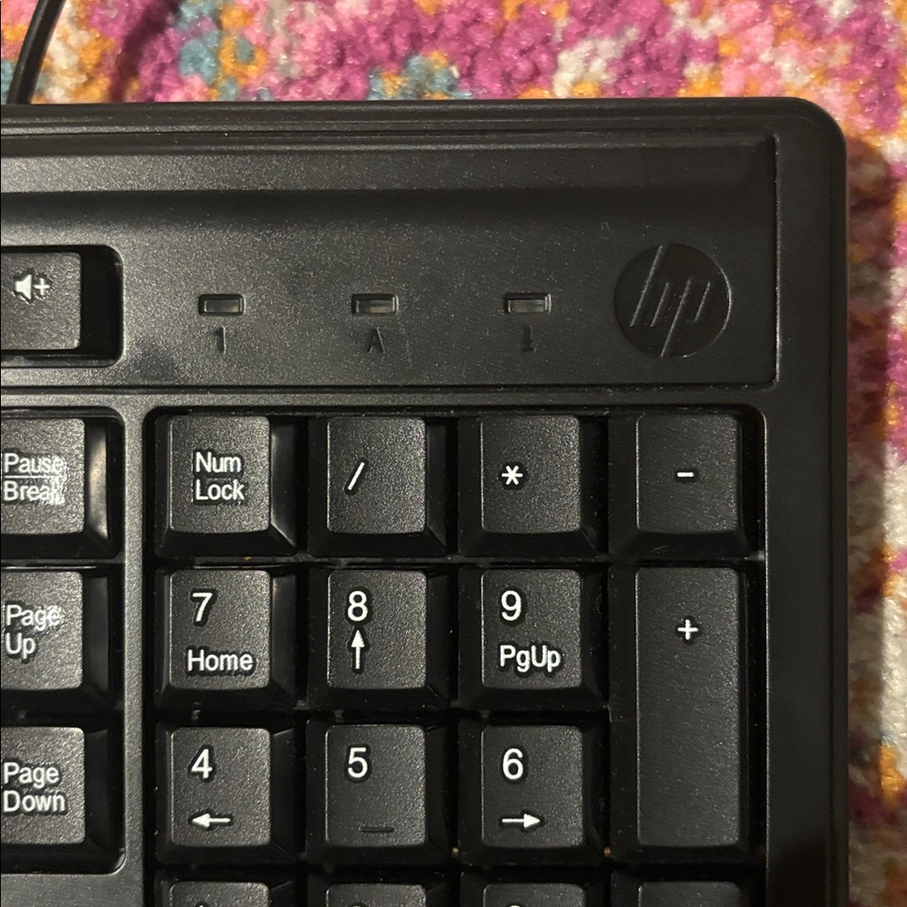 Slim, Black HP Keyboard For Computer - Picture 2 of 4